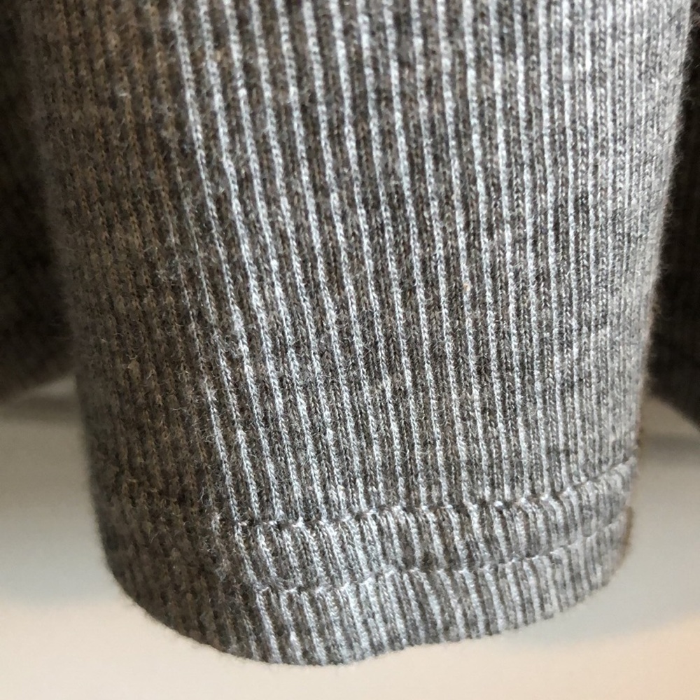 Harley-Davidson Ribbed Knit Turtleneck Sweater - Picture 3 of 9